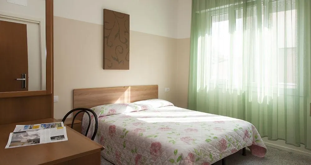Hotel Mare Live Lido di Jesolo 2*,  Italia